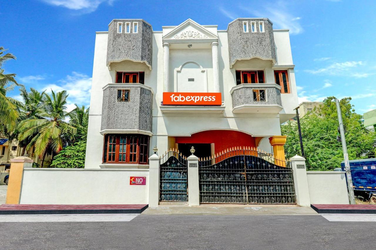 Fabexpress Nestlay Rooms Omr Chennai Exterior photo